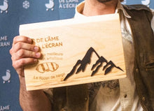 Charger l'image dans la galerie, Trophée et plaque en bois massif – Événementiel