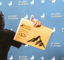 Charger l'image dans la galerie, Trophée et plaque en bois massif – Événementiel