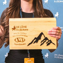 Charger l'image dans la galerie, Trophée et plaque en bois massif – Événementiel