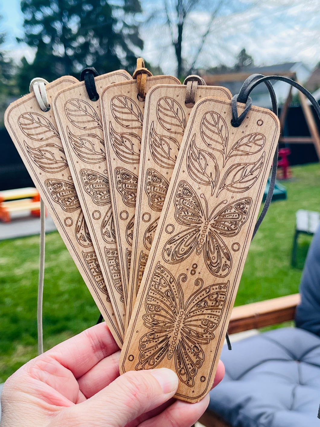 Magnifique signet papillons en bois d'érable. Expédition gratuite