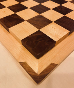 Échiquier authentique jeu d'échecs prêt à jouer avec pions inclus. Livraison gratuite