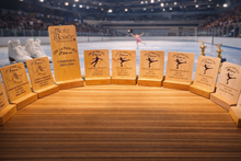 Charger l'image dans la galerie, 🏆 Trophées &amp; Plaques de Reconnaissance en Bois Massif — Format 4 x 6 — Gravure Personnalisée  Fabriqués au Québec | Bois massif véritable | Prix de gros disponibles